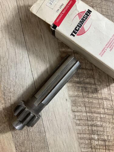 NOS Genuine Tecumseh Peerless 776014 Transmission Shaft With Gear 12 Tooth New (6922801709239)